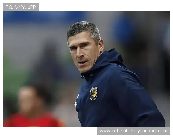 蒙哥马利正式执掌北京国安教鞭，带队演练三中卫阵型